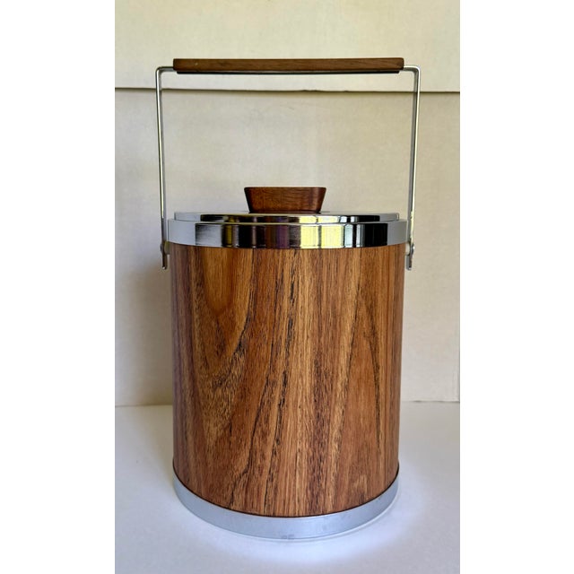 1960s Mid Century Modern Kromex Faux Wood Ice Bucket With Chrome Lid & Wood Accents For Sale - Image 10 of 12