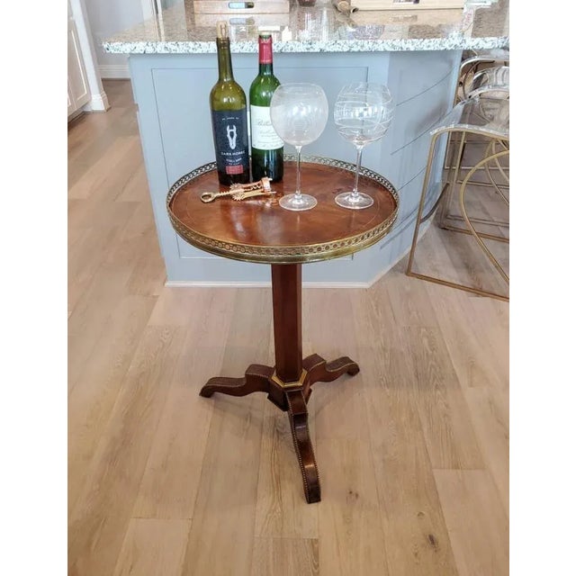 18th Century French Louis XVI Tilt-Top Guéridon For Sale - Image 4 of 11