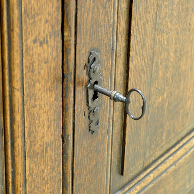 Antique Louis XV Commode in Oak, 1750 For Sale - Image 10 of 16