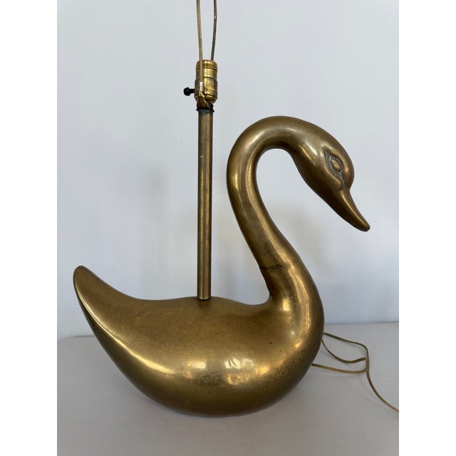 ✨ DESIGN & STATEMENT SCALE An exceptional, monumental vintage Mid-Century Modern / Hollywood Regency table lamp expertly...