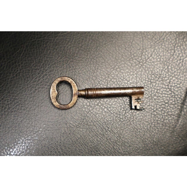 Antique American Walnut Corner Cabinet For Sale - Image 16 of 18