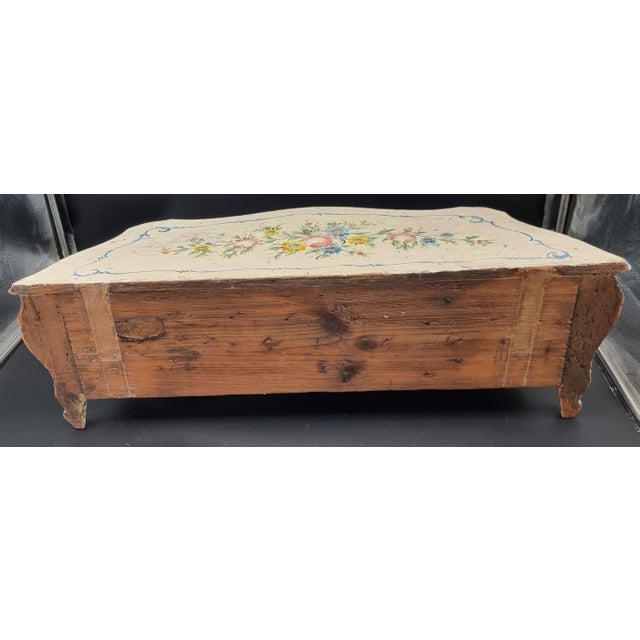 Wood Lacquered Venetian Box, 1850s For Sale - Image 7 of 11