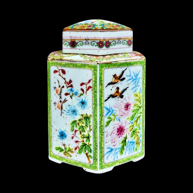 Vintage Chinese Mid-Century Modern Famille Rose Hexagonal Ginger Jar Tea Caddy With Lid For Sale - Image 4 of 8