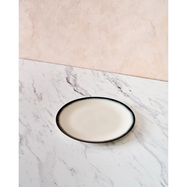 Set of 8 Minimalist "Variation 3 Dé" Breakfast Plates by Ann Demeulemeester for Serax, in White Glazed Porcelain With Organic Black Border For Sale - Image 4 of 11