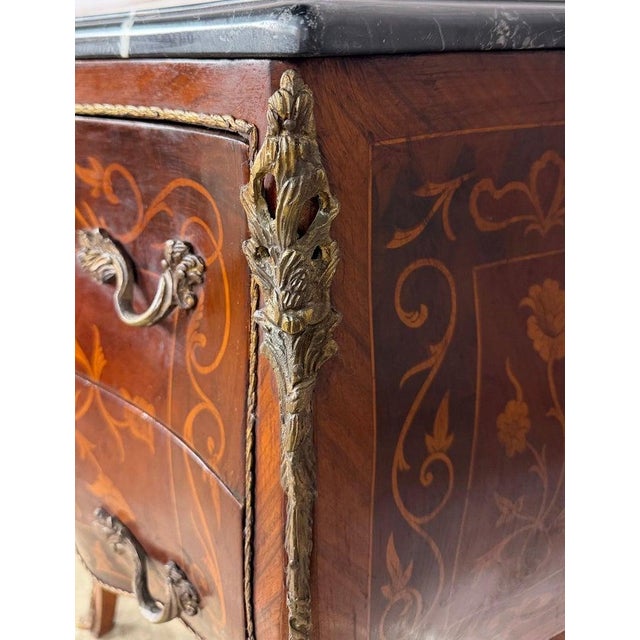 Pair of French Louis XV Style Bombe Nightstands - With Marble Tops For Sale - Image 4 of 18