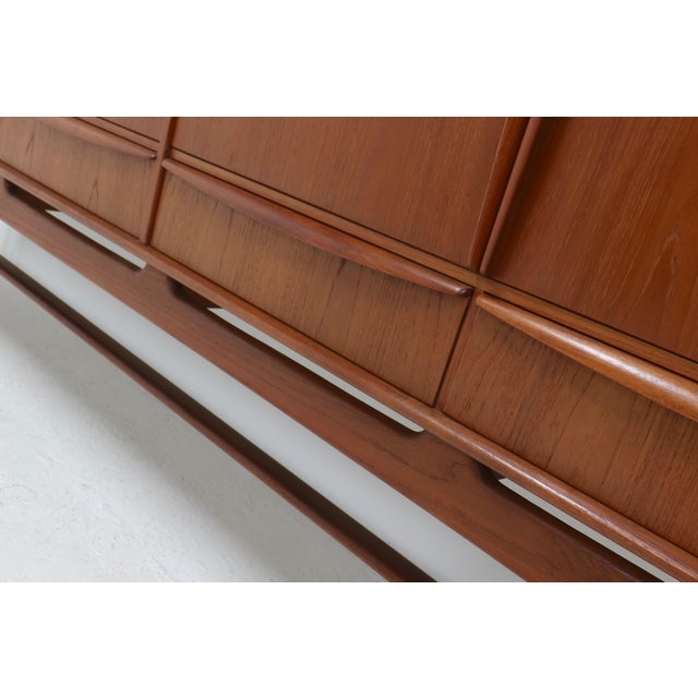 Teak Highboard by Svend Aage Madsen for K. Knudsen & Søn, 1950s For Sale - Image 9 of 17