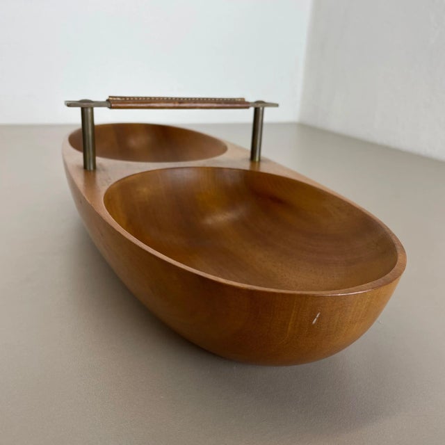 Large Austrian Light Teak Bowl with Brass and Leather Handle by Carl Auböck, 1950s For Sale - Image 8 of 18