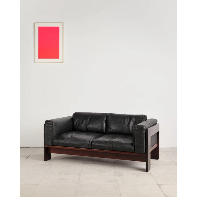 1960s Bastiano Two-Seater Sofa in Mahogany and Black Leather by Afra and Tobia Scarpa for Gavina, Italy, 1960s For Sale - Image 5 of 18