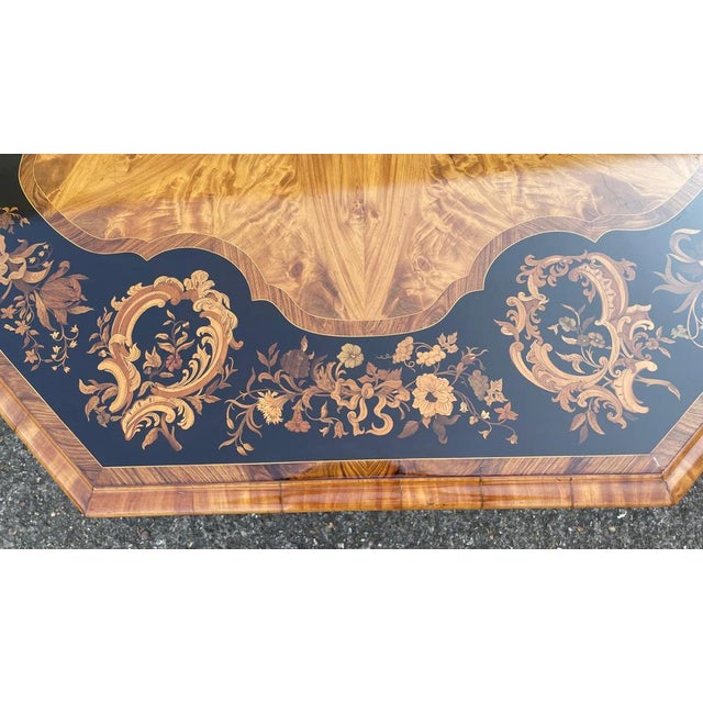 19th Century Victorian Octagonal Table with Ebony Inlays on Fine and Satinwood For Sale - Image 4 of 8