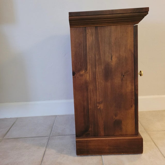1970s Egyptian Revival Side Table For Sale - Image 10 of 12