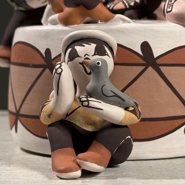 Printmaking Materials Marilyn Ray Acoma Native Friendship Polychrome Ceramic Sculpture, Signed (2008) For Sale - Image 7 of 12