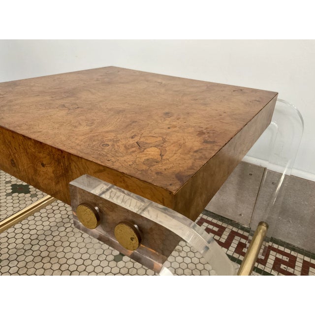 1970s Burl + Lucite Side Table in Manner of Milo Baughman For Sale - Image 9 of 12
