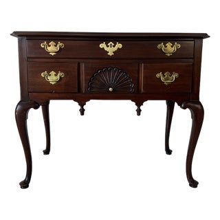 1970’s Vintage Henkel Harris Queen Anne Style Mahogany Lowboy by Councill Craftsmen, Nc For Sale