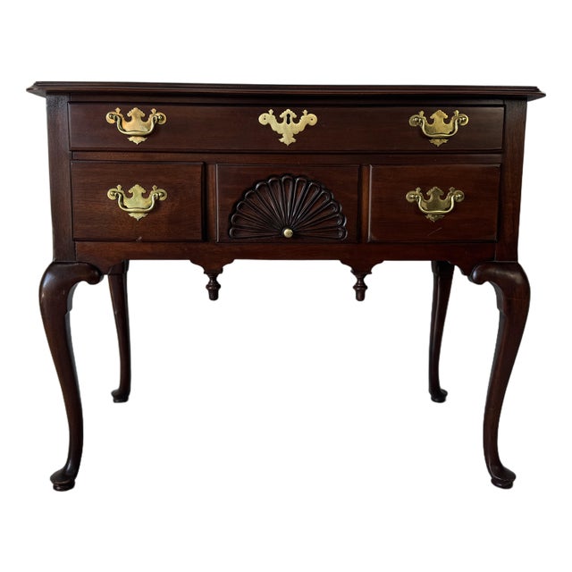 1970’s Vintage Henkel Harris Queen Anne Style Mahogany Lowboy by Councill Craftsmen, Nc For Sale