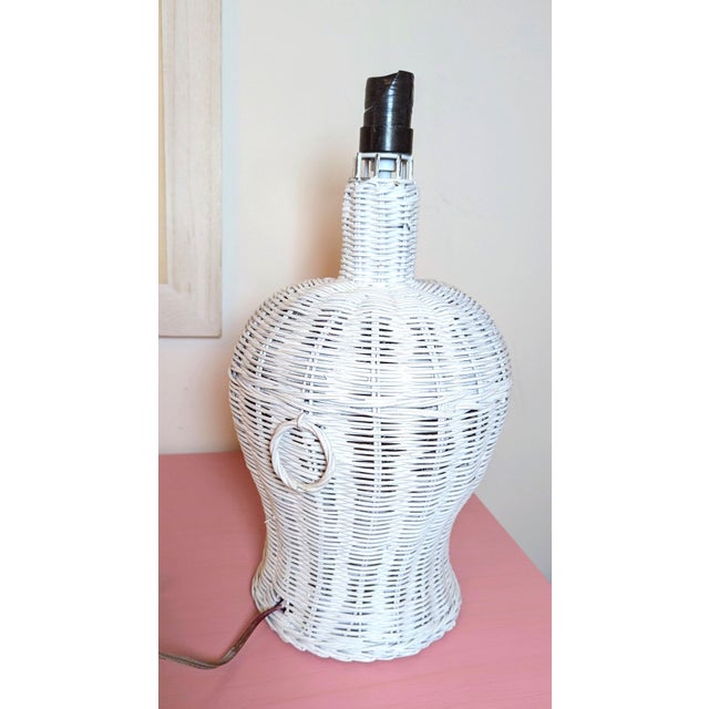Late 20th Century Vintage White Wicker Rattan Table Lamp Matching Wicker Shade Ginger Jar For Sale - Image 5 of 11