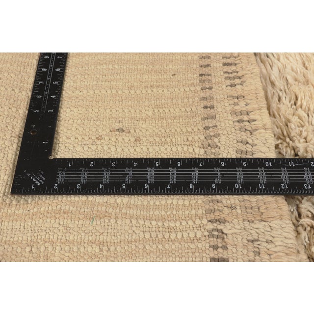Textile Vintage Azilal Moroccan Rug, 02'09 X 06'00 For Sale - Image 7 of 10
