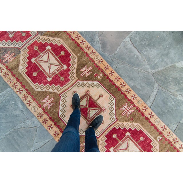1960s House of Séance - 1960s Vintage Malatya Red Brown Medallion Wool Hand-Knotted Runner - 3'5" X 12'2" For Sale - Image 5 of 11