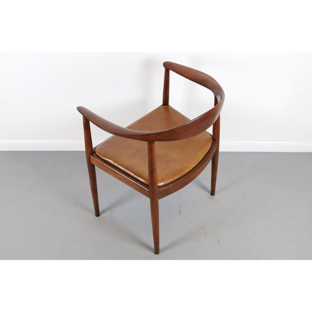 Brown Set of Hans Wegner the Round Chair both in Oak For Sale - Image 8 of 13