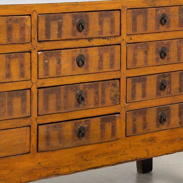 19th Century Chinese Lacquered Apothecary Console With Sixteen Drawers For Sale - Image 14 of 18