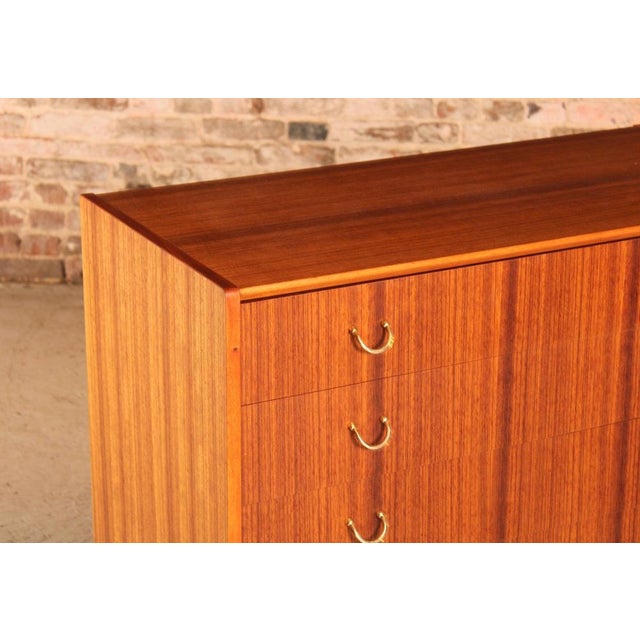 Mid-Century Modern Librenza Tola and Black Chest of Drawers with Brass Handles from G-Plan, 1960s For Sale - Image 4 of 13