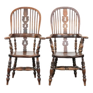 Antique English Highback Windsor Chairs, 18th Century, Set of 2 For Sale
