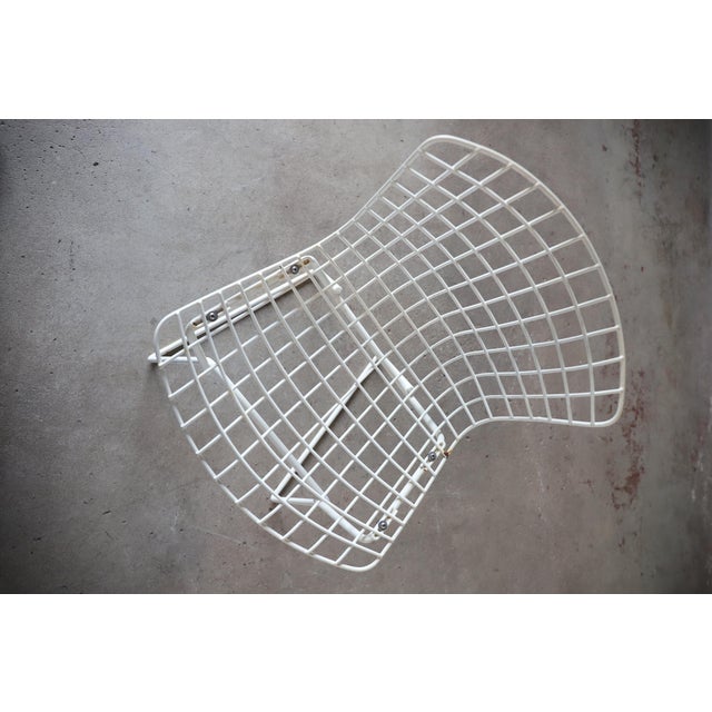 White Childs Size Wire Chair by Harry Bertoia for Knoll For Sale - Image 8 of 12