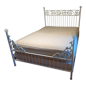 Cast Iron Queen Bedframe
