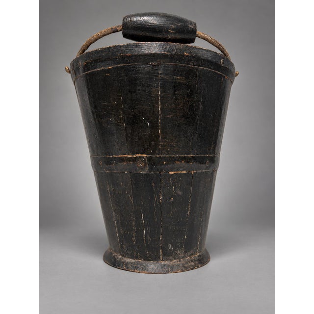 Vintage English Fishmonger’s Bucket With Painted Decoration For Sale In Providence - Image 6 of 7