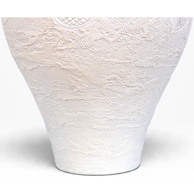 Vintage Postmodern Carved White Plaster Meiping Vase Form Table Lamp With Linen Empire Shade For Sale - Image 11 of 12