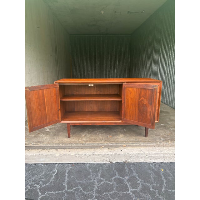 Founders Furniture Company Vintage Walnut and Cane Credenza by Jack Cartwright for Founders, 1960s, Attributed For Sale - Image 4 of 12
