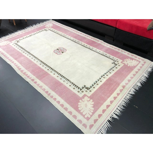 Vintage Traditional Turkish Handmade Beige and Pink Rug For Sale In Phoenix - Image 6 of 11