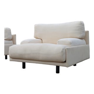 Italian Postmodern Oversized Lounge Chair in Cream Upholstery, 1970s, Mid-Century For Sale