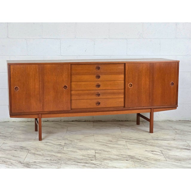 DUX Mid 20th Century Swedish Teak Credenza in the Manner of Yvenge Ekstöm for Dux For Sale - Image 4 of 12