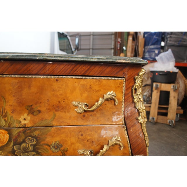 French Louis XV Style Mahogany & Birdseye Maple Bombe Commode Chest of Drawers For Sale - Image 11 of 12