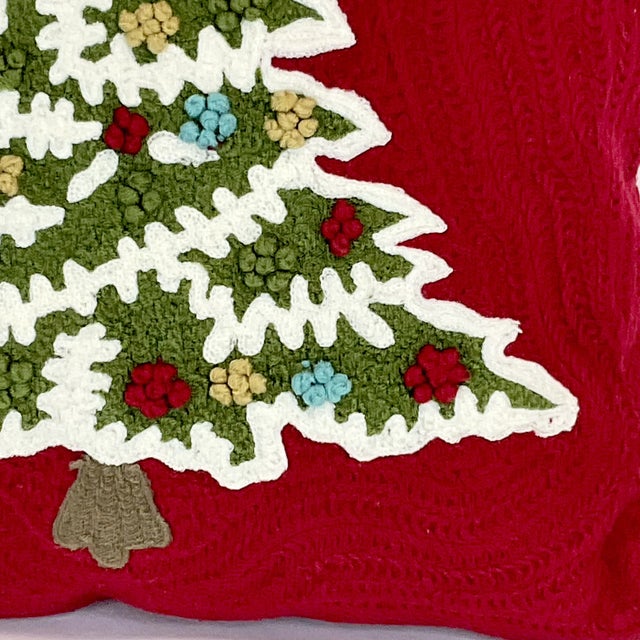 Textile 1980s Vintage Arts & Crafts Boho Chic Crewel Christmas Tree Pillow For Sale - Image 7 of 7