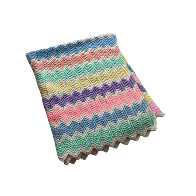 Vintage Handmade Pastel Cottage ZigZag Afghan Throw For Sale - Image 4 of 4