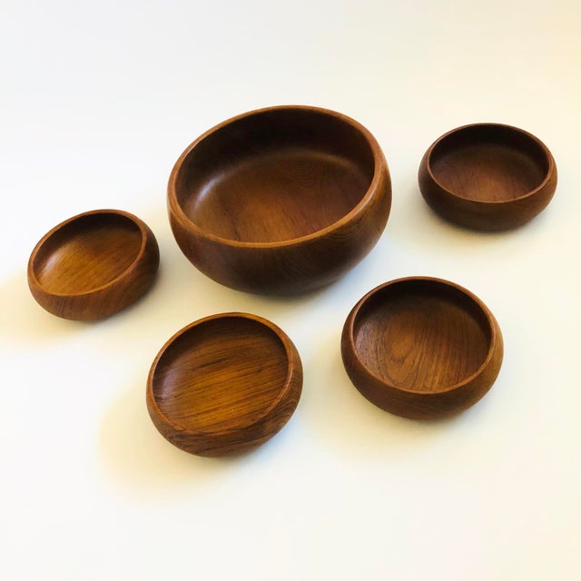 Mid 20th Century Teak Salad Bowl Set - 1 Large, 4 Small For Sale - Image 5 of 10