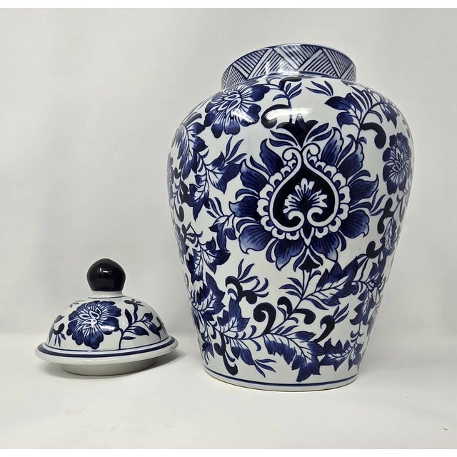 Vintage Chinese 14" Blue and White Porcelain Floral Temple Ginger Jar For Sale - Image 4 of 5