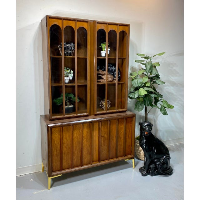 1960s Mid Century Modern Keller Furniture Colonnade Walnut China Hutch
