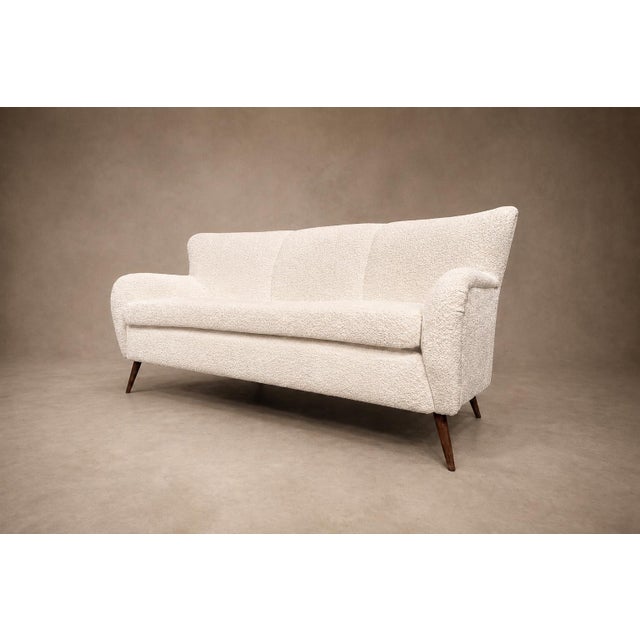 Brazilian Modern Sofa in Off-White Bouclé & Caviuna by Forma, Brazil, 1960s — Lot 51b For Sale - Image 14 of 18