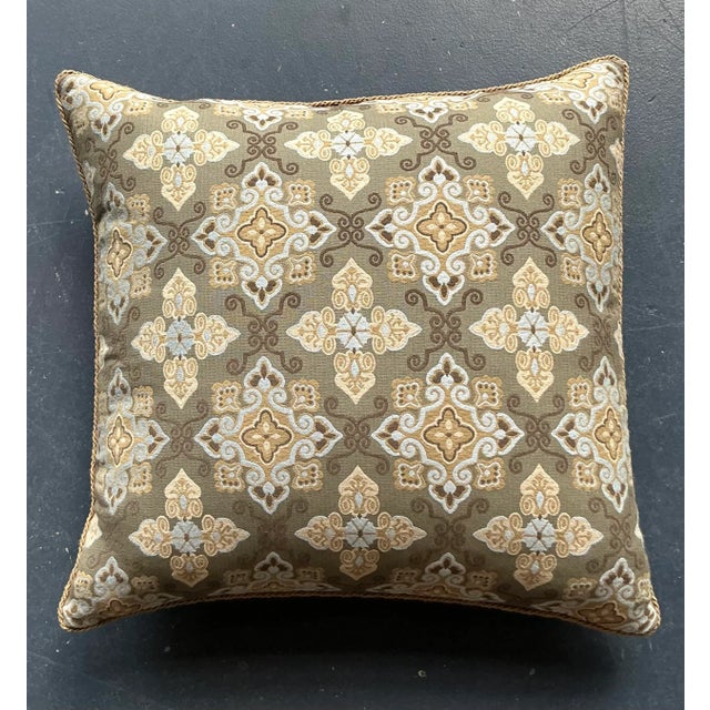 Enrich your living space with this captivating vintage Boho Jacquard throw pillow, a luxurious accent piece that marries...