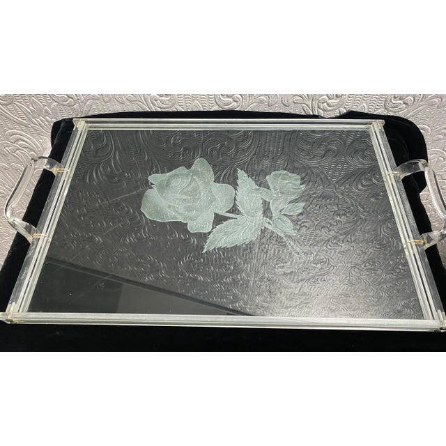 Mid-Century Modern 1960s Dorothy Thorpe Attributed Mid-Century Etched Roses Glass and Lucite Tray For Sale - Image 3 of 10