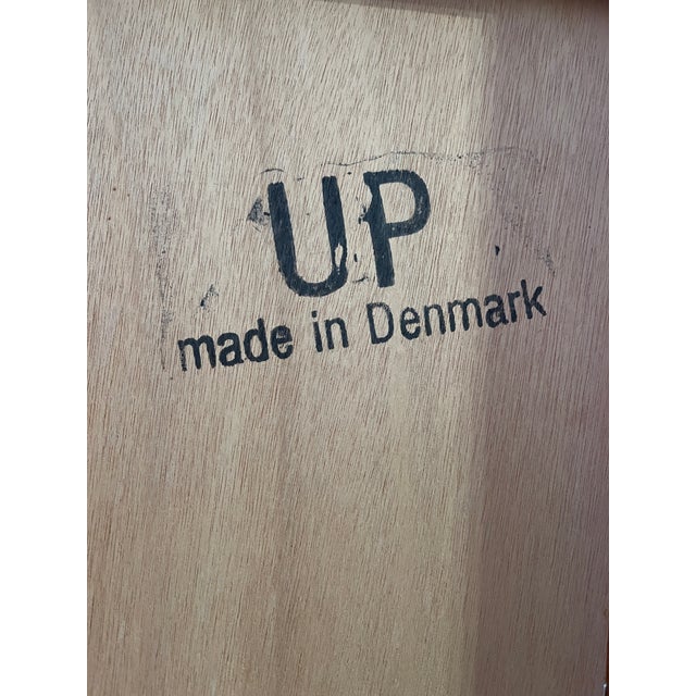 A Pair of Vintage Single-Column Danish Teak Bookcases With Cabinet Storage. Circa 1970s For Sale - Image 16 of 17