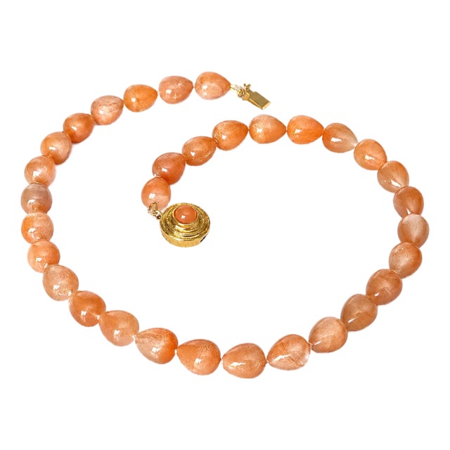 Peach Moonstone Beaded Necklace With Gold Plate Clasp For Sale