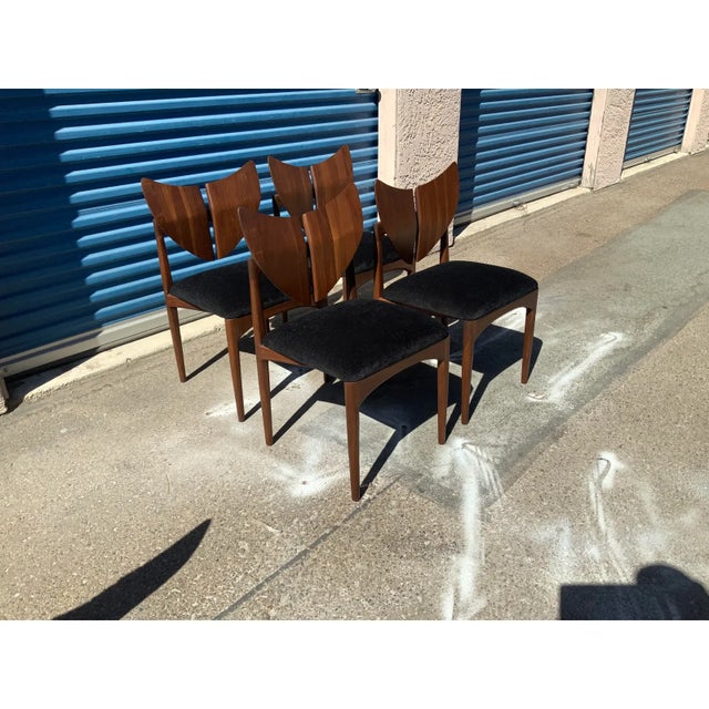 1980s Mid Century Style Solid Walnut Butterfly Dining Chairs - Set of 4 For Sale - Image 5 of 7