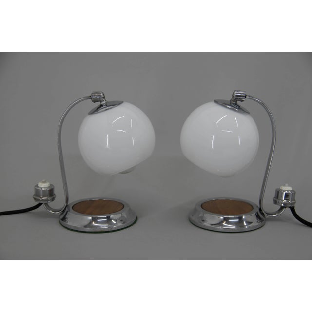 Very good condition: chrome polished, rewired, new switch opaline glass in a perfect condition. 1x40W, E25-E27 bulbs US...