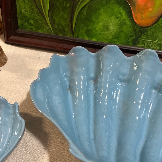 1970s Collection of Blue Ceramic Shell Dishes With One Large- Set of 5 For Sale - Image 4 of 8