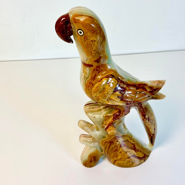 Cinco De Mayo - 1970s Vintage Mediterranean Italian Coastal Polished Marble Onyx Parrot Sculpture For Sale - Image 4 of 18