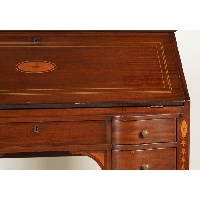 Late 20th Century Sheraton-Style Mahogany Desk For Sale In Los Angeles - Image 6 of 7