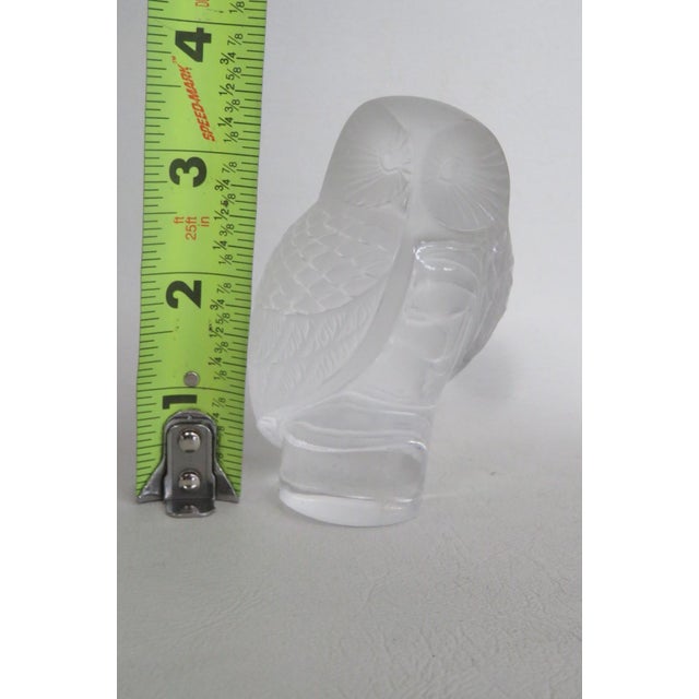 Glass Lalique France Chouette Owl Figurine Frosted and Clear Crystal Paperweight 5198b For Sale - Image 7 of 16